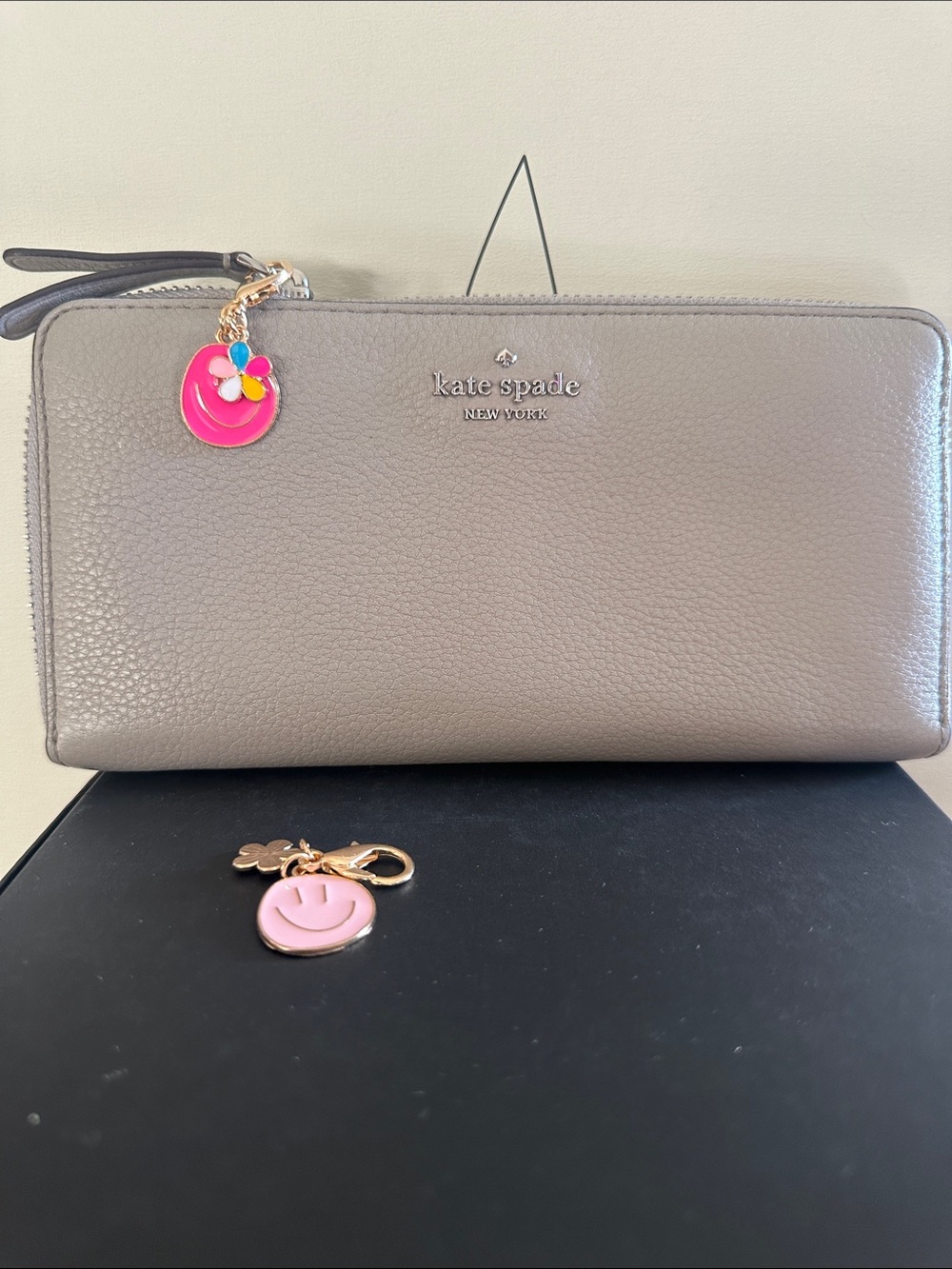 kate spade Leather Zip Wallet in Taupe with  2 pcs Pink Charm
